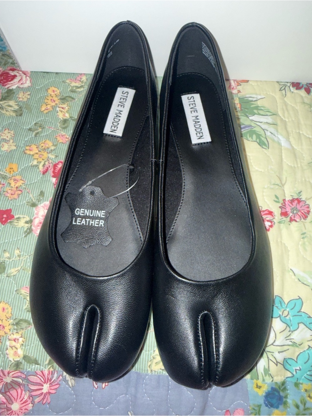 Steve Madden Black Split-Toe Leather Ballet Flats